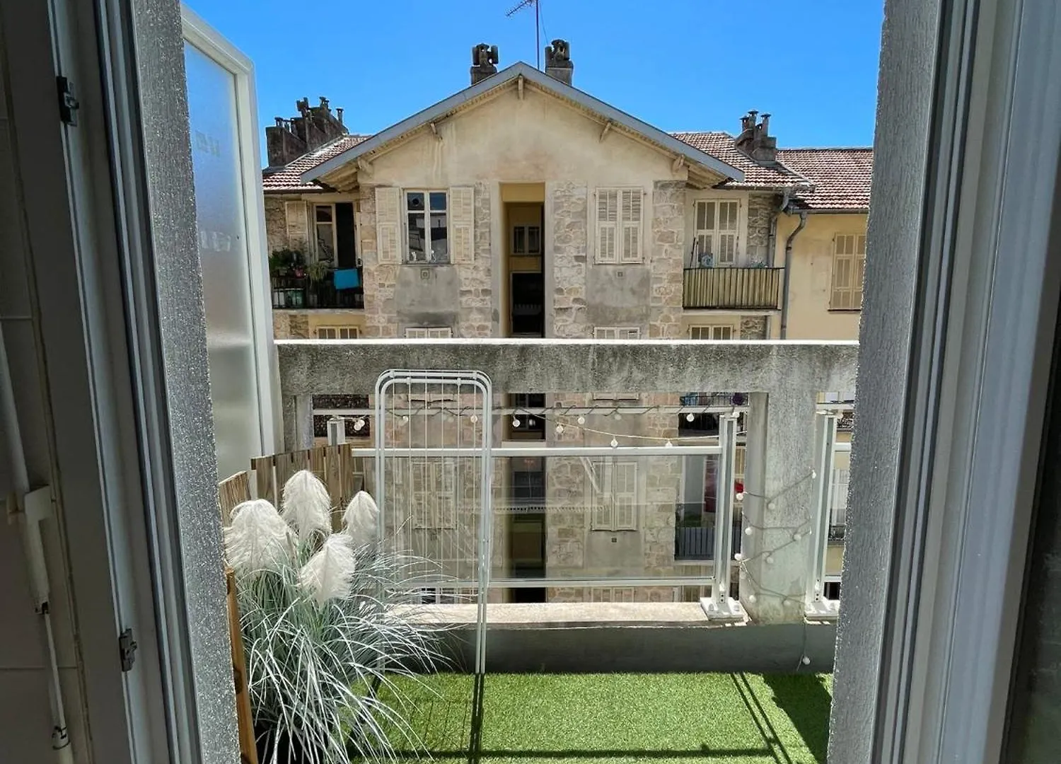Charmant Studio Climatise Avec Terrasse Ensoleillee Nizza 0*,  Francia