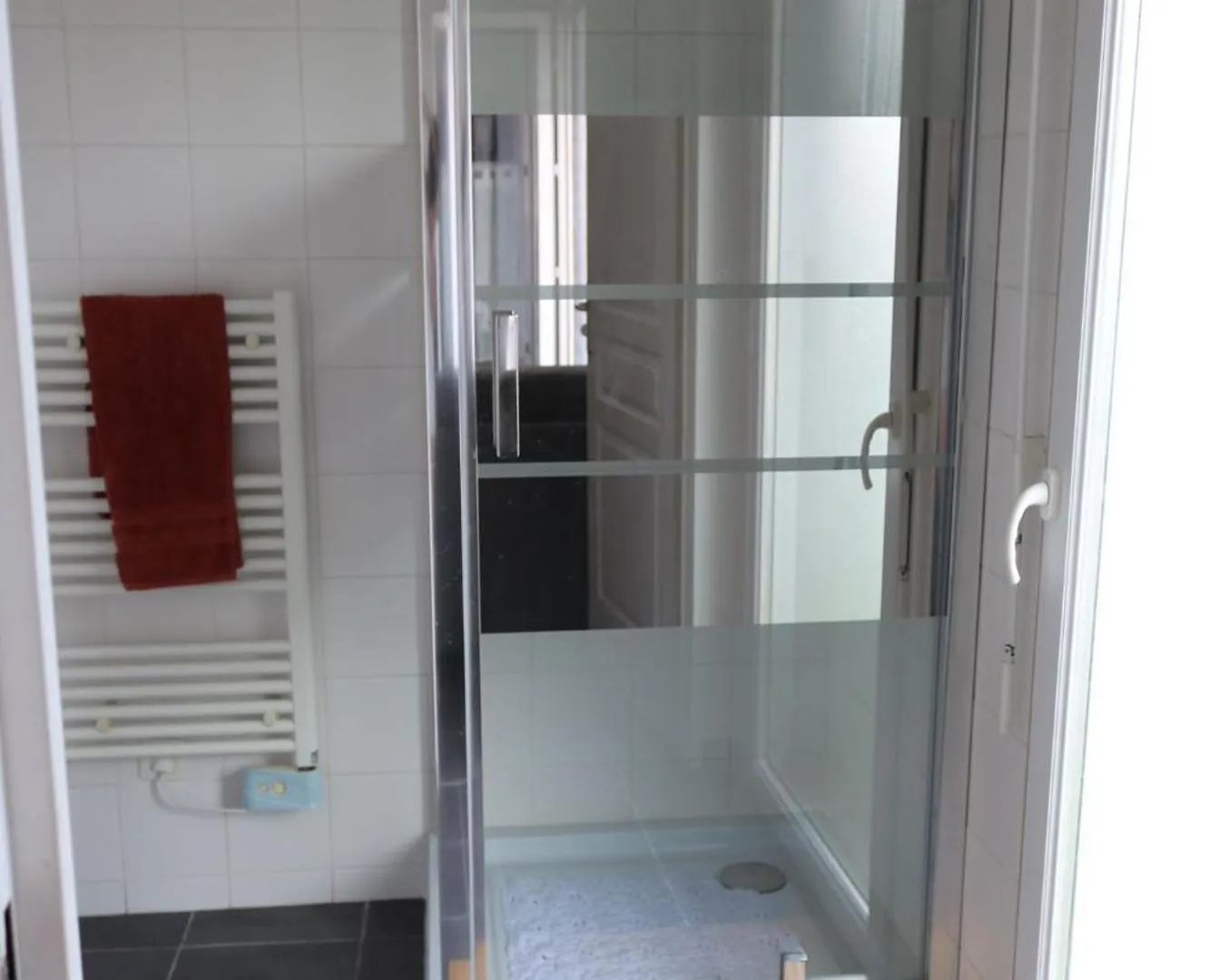 ניס Charmant Studio Climatise Avec Terrasse Ensoleillee דירה